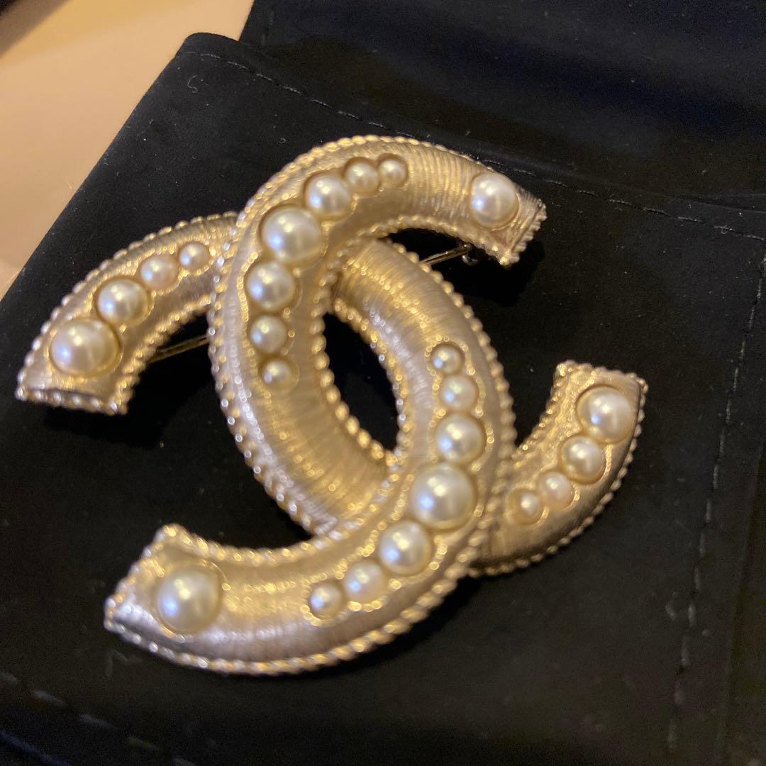 シャネルCHANEL ブローチ