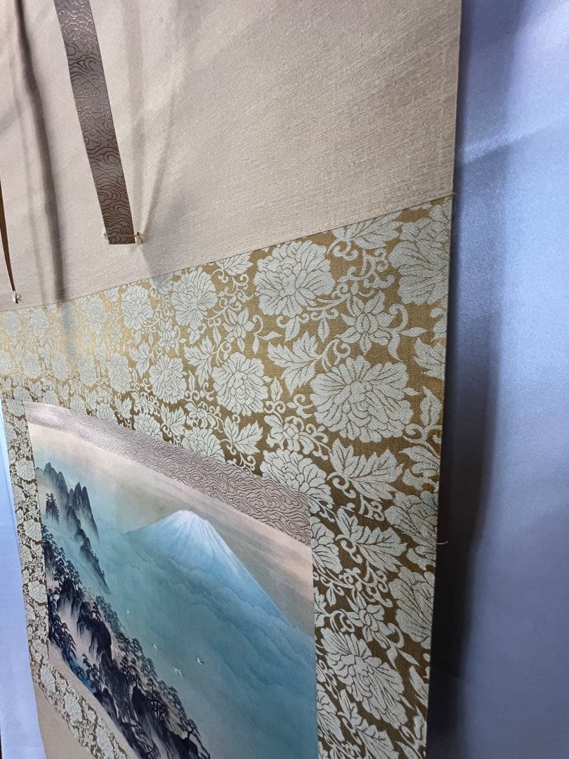 【希少】 掛軸 名品 横山大観 限定複製 蓬莱山図 化粧箱付 922