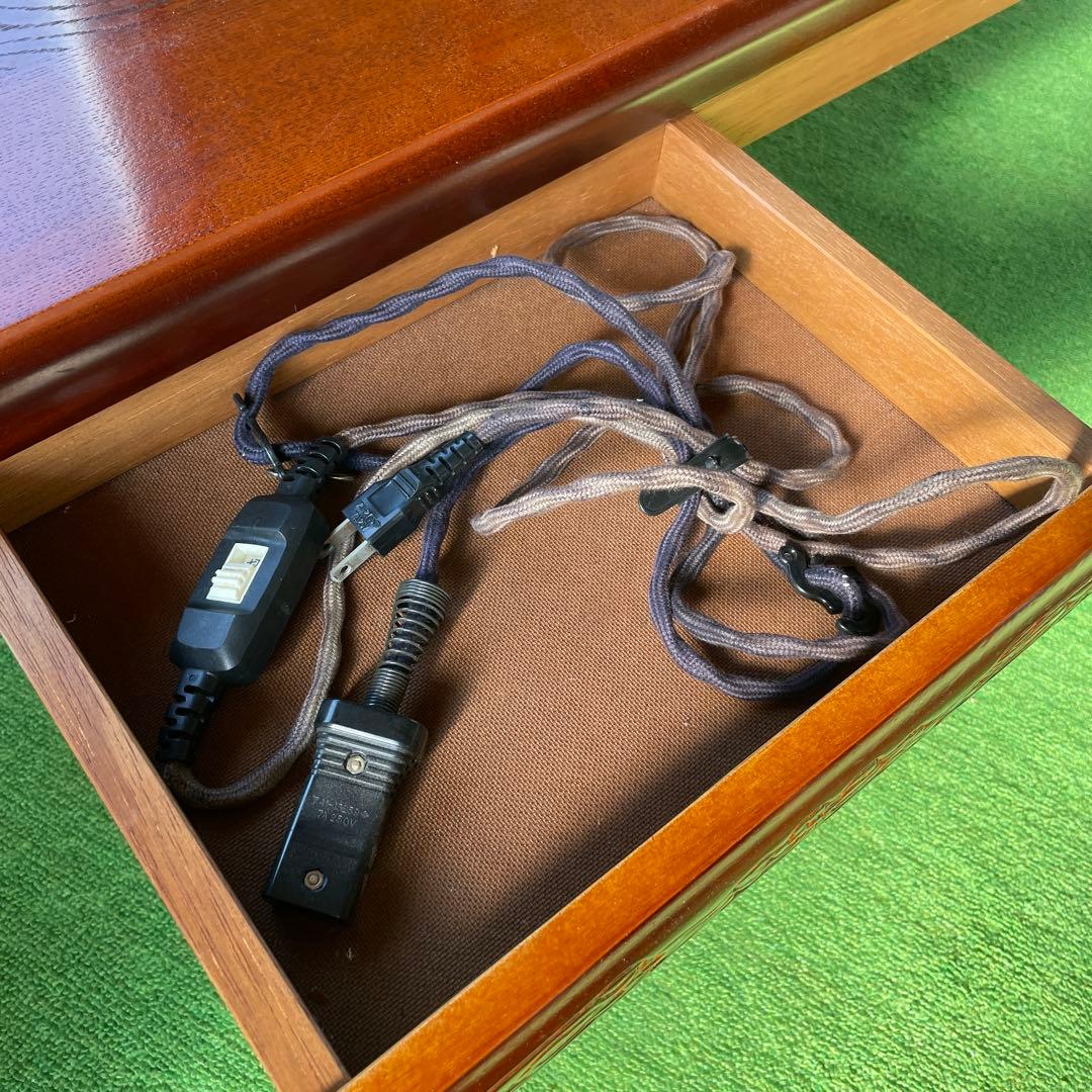 木製こたつ 彫刻入り