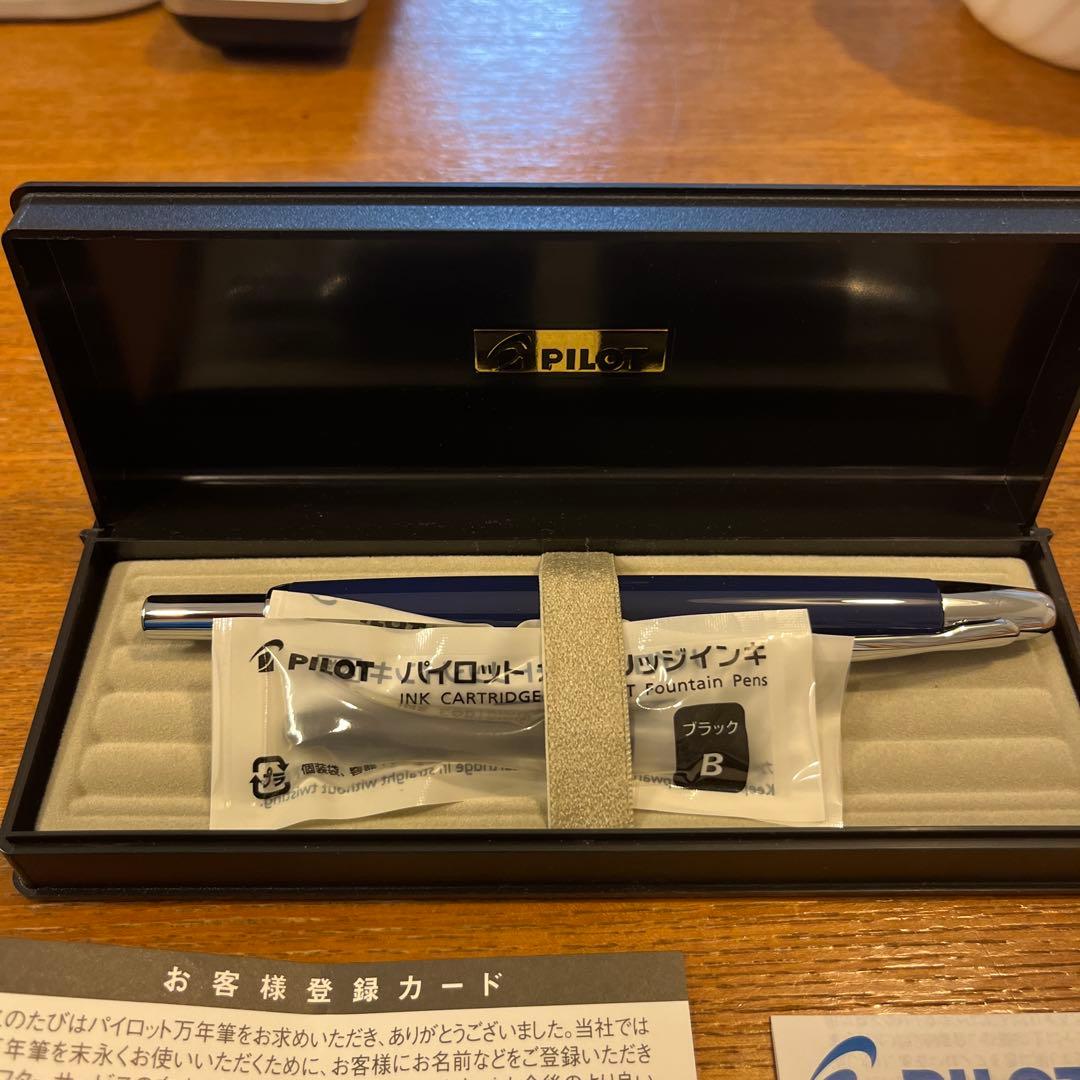 PILOT キャップレス 万年筆 ブラック