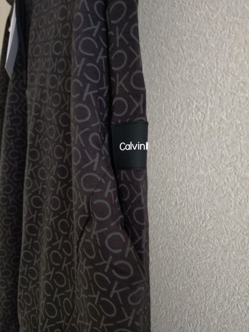   ダークグレー パーカー