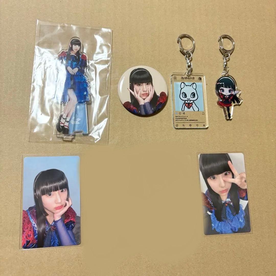 ファントムシータ　百花　アクスタ　アクキー　缶バッジ