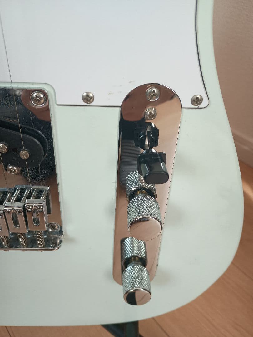 テレキャスター　FERNANDES BURNYネック　Suquierボディ