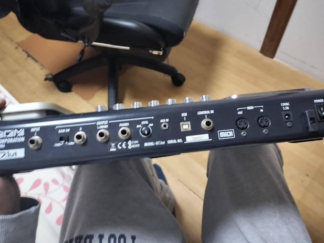 Zoom G7.1ut ギターエフェクター
