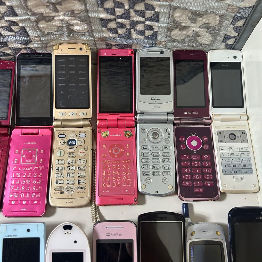 が*ら様 携帯電話本体 大量 まとめ 62台セット 動作未確認 ジャンク ガラケ