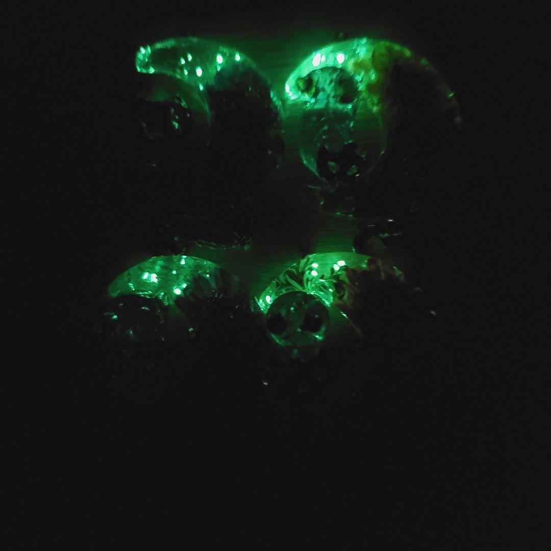 やっちゃん 　　ガラス・天然石レジンネックレス　オルゴナイト　ハンドメイド