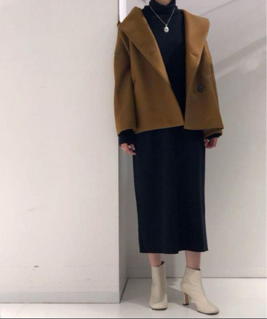 NOBLE MANTECOオーバーショートコート