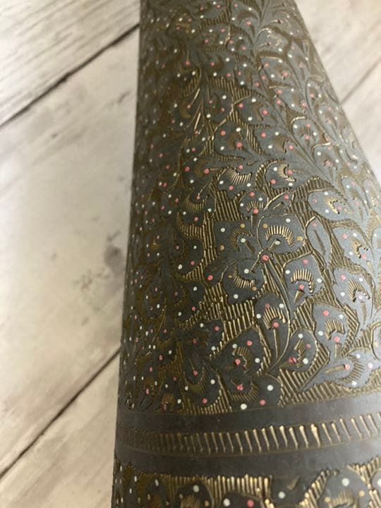 中国美術　古銅製　骨董品　中国花瓶　　　鉄製手彫り花瓶　壺　アンティーク