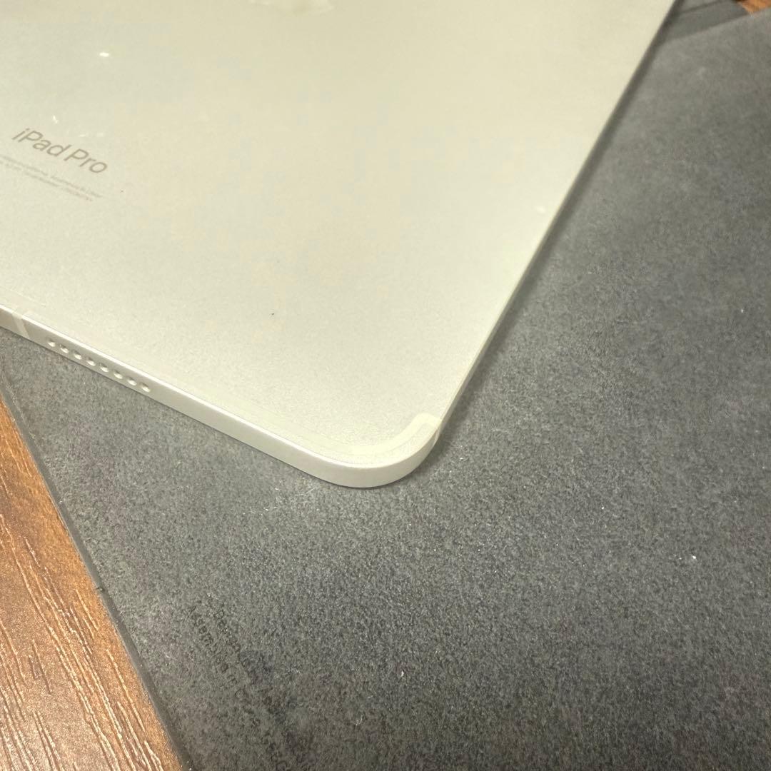 (ほぼ新品未使用)iPad Pro 11インチ 4th gen シルバー