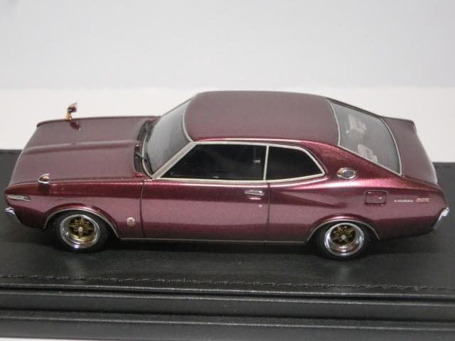 イグニッションモデル 1/43 IG1908 日産ローレル2000SGX紫 箱付