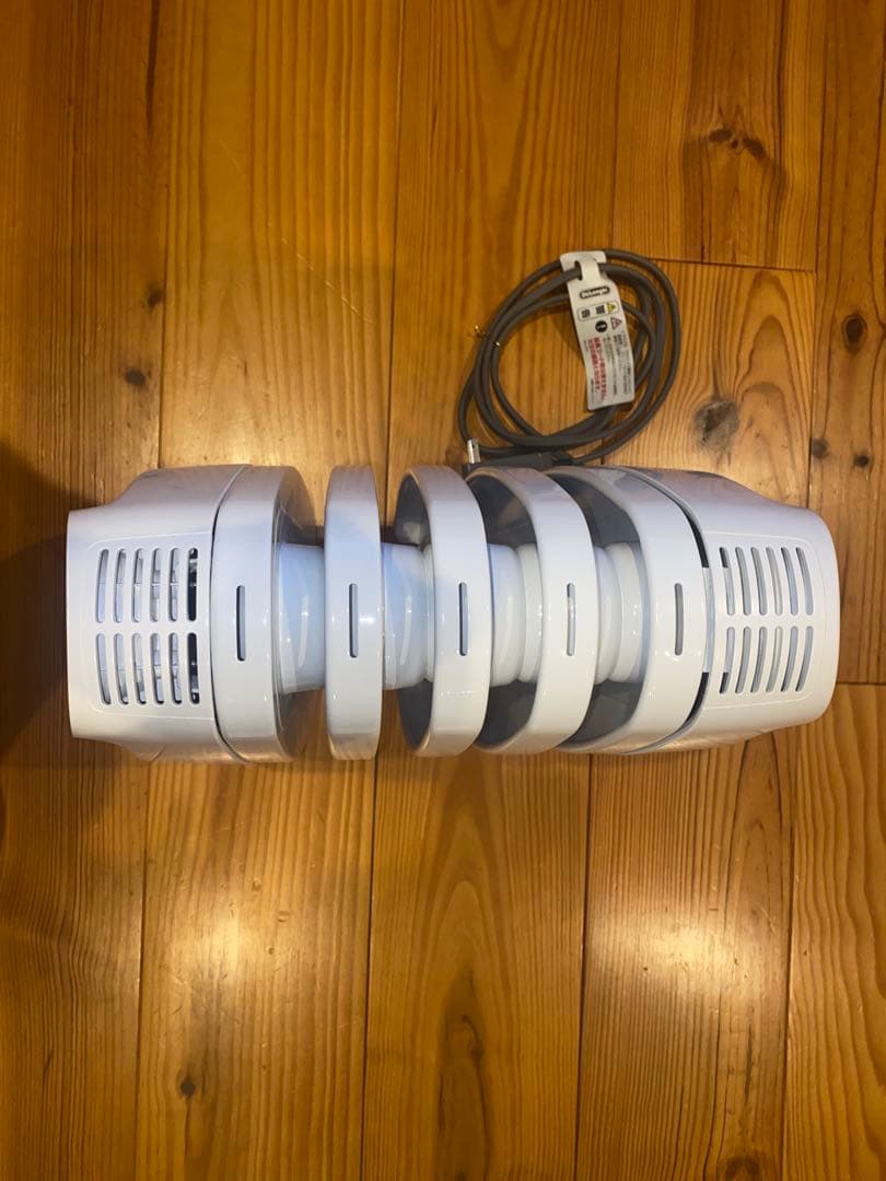 De'Longhi ミニオイルヒーター NJ0505E