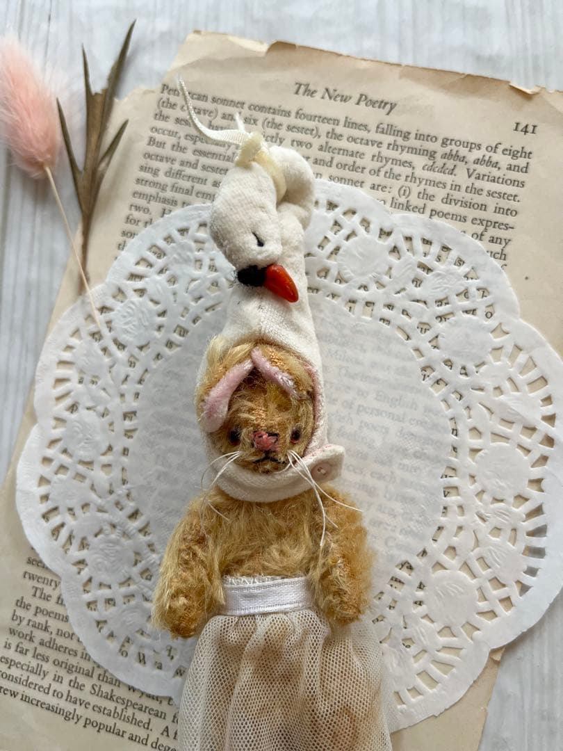 人気作家　野ばら社rosily様　白鳥のかぶりもののウサギ　うさぎ