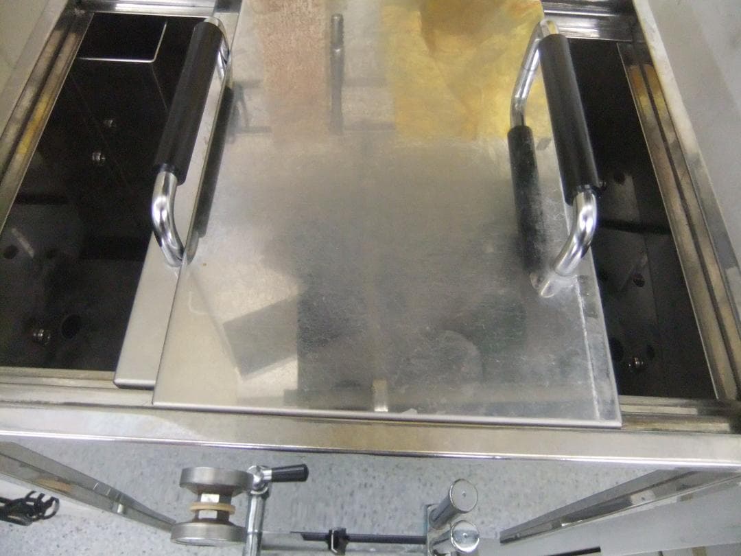 【配送9/15以降】harthy タオルスチーマー　予価3.5万　理容室