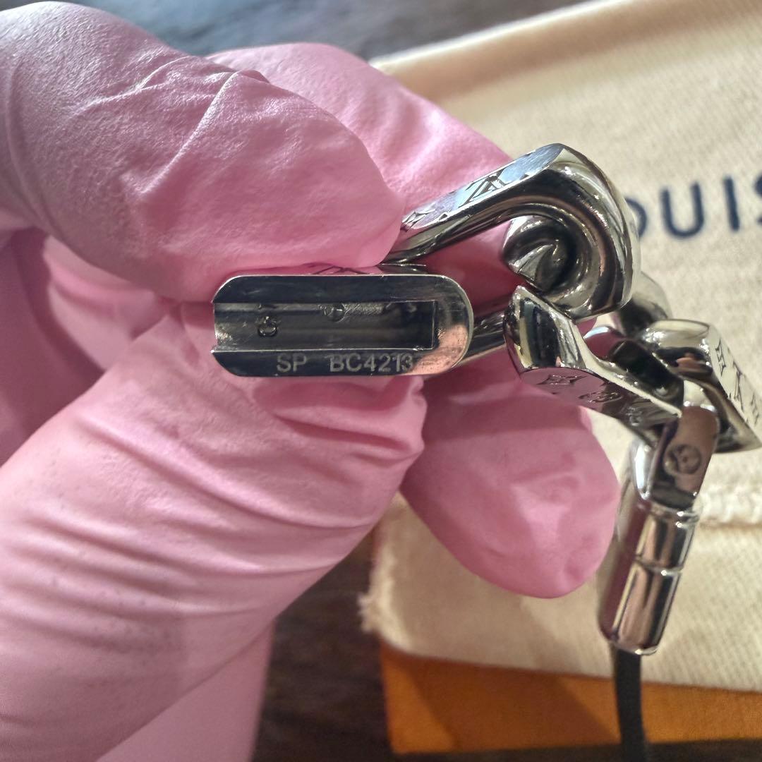 Louis Vuitton モノグラムレザーブレスレット