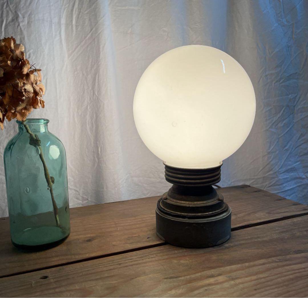 値下げ中★アンティーク古道具◾️古硝子 ミルクガラス 間接照明 テーブルランプ