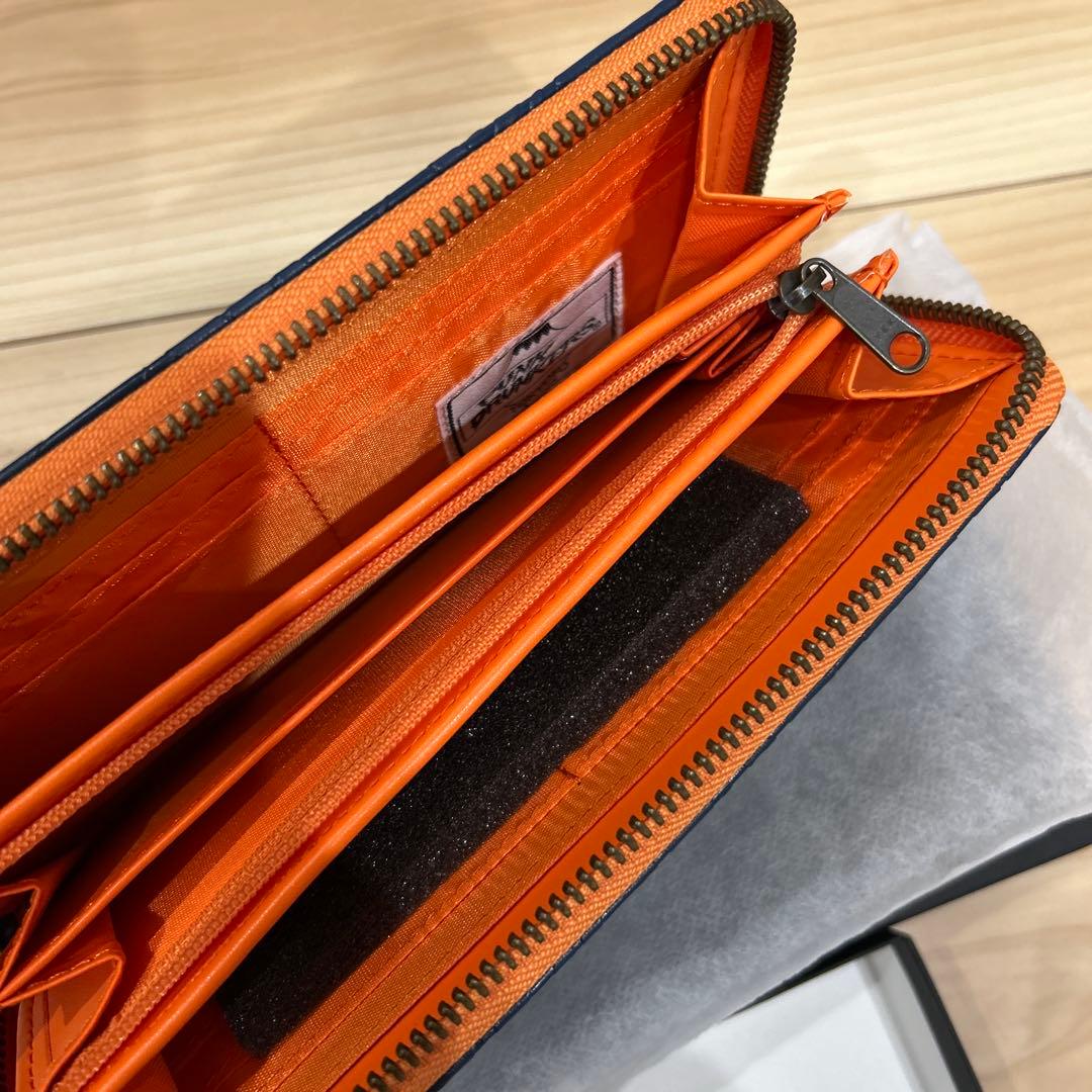 完売品　パンクドランカーズ　アイツ総柄長財布