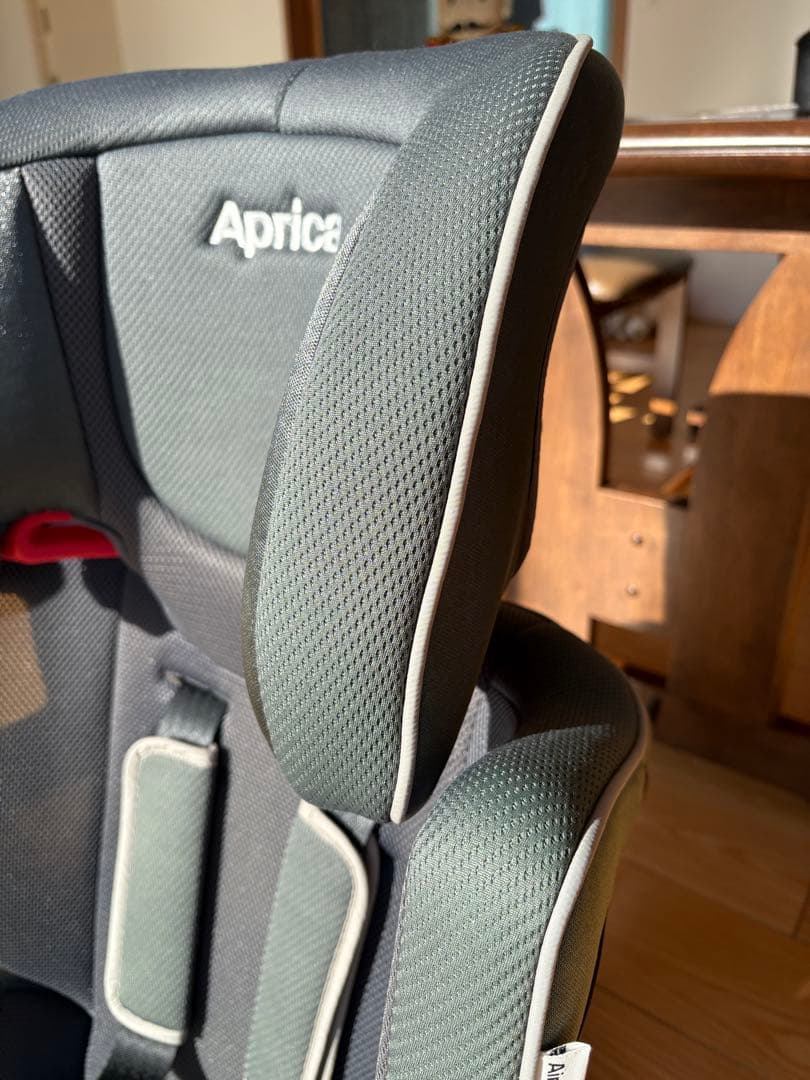 アップリカ　エアグルーヴ　チャイルドシート　ジュニアシート