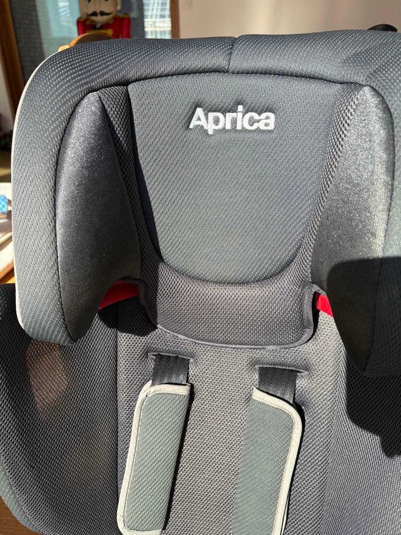 アップリカ　エアグルーヴ　チャイルドシート　ジュニアシート