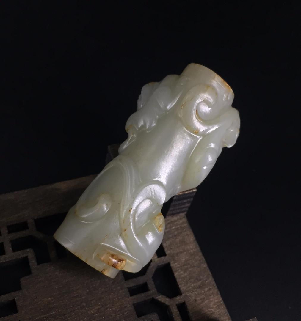 漢代 螭竜紋玉勒佩 古玉老玉和田玉装身具 中国美術ペンダント骨董收藏