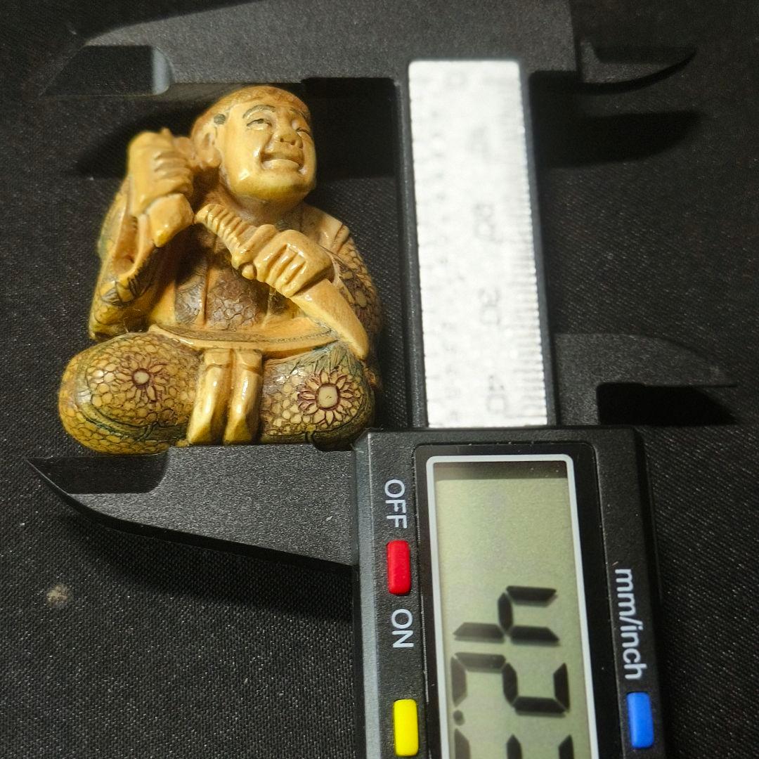 江戸根付 武士の図 山川在銘 天然素材細工 骨董 時代物 古美術 蒐集家放出美品