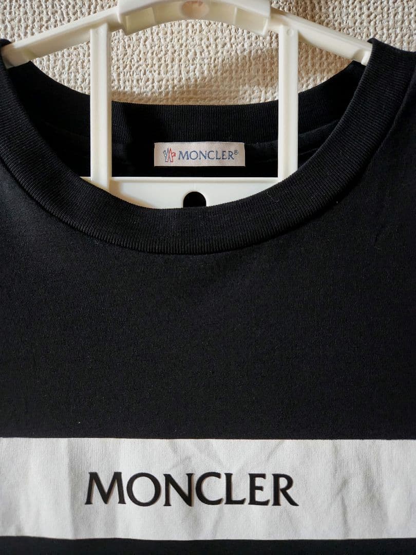 MONCLER ブラック Tシャツ　モンクレール