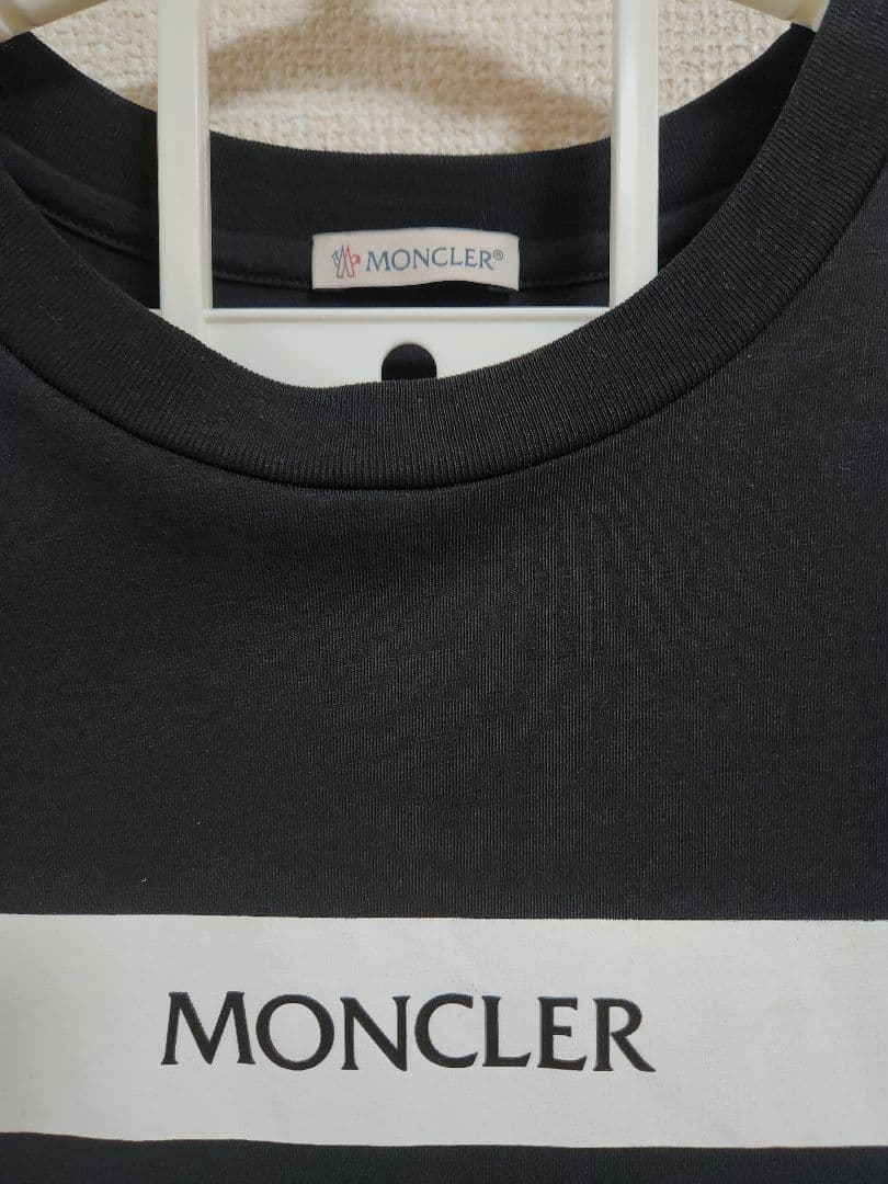 MONCLER ブラック Tシャツ　モンクレール