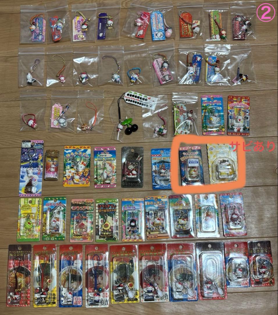 【合馬公式アカウント1】ハローキティ ご当地ストラップ 140個+おまけ