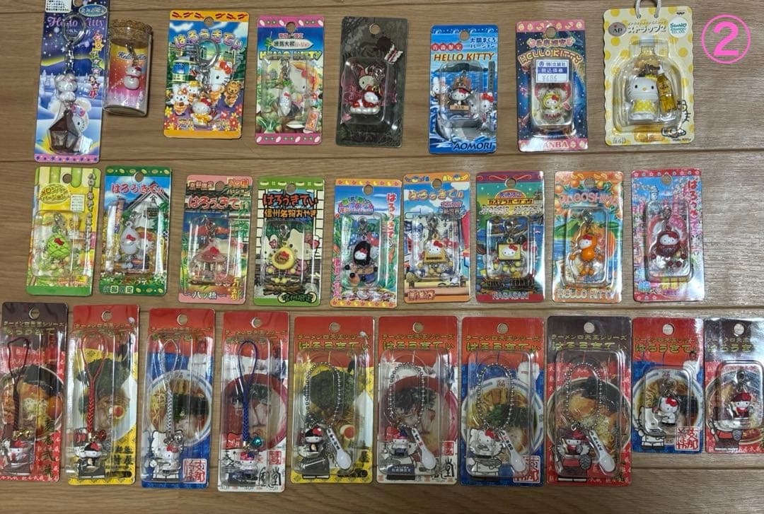 【合馬公式アカウント1】ハローキティ ご当地ストラップ 140個+おまけ