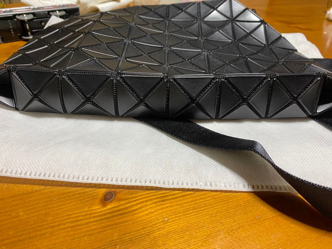 ISSEY MIYAKE 立体的ショルダーバッグ 黒