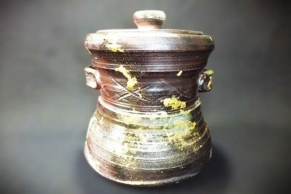 備前 水指 窯変 双耳付 焼き締 茶道具　陶器製 水差し 蓋付き