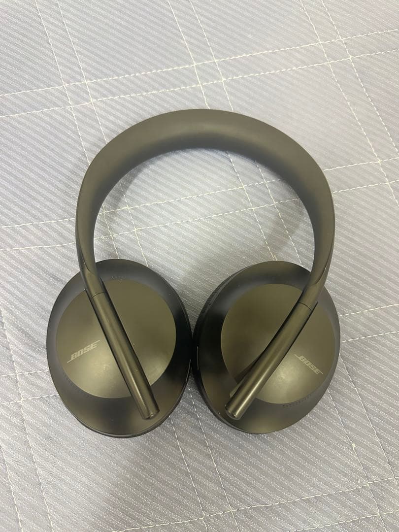 ヘッドホン BOSE NC700