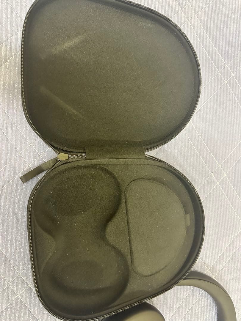 ヘッドホン BOSE NC700