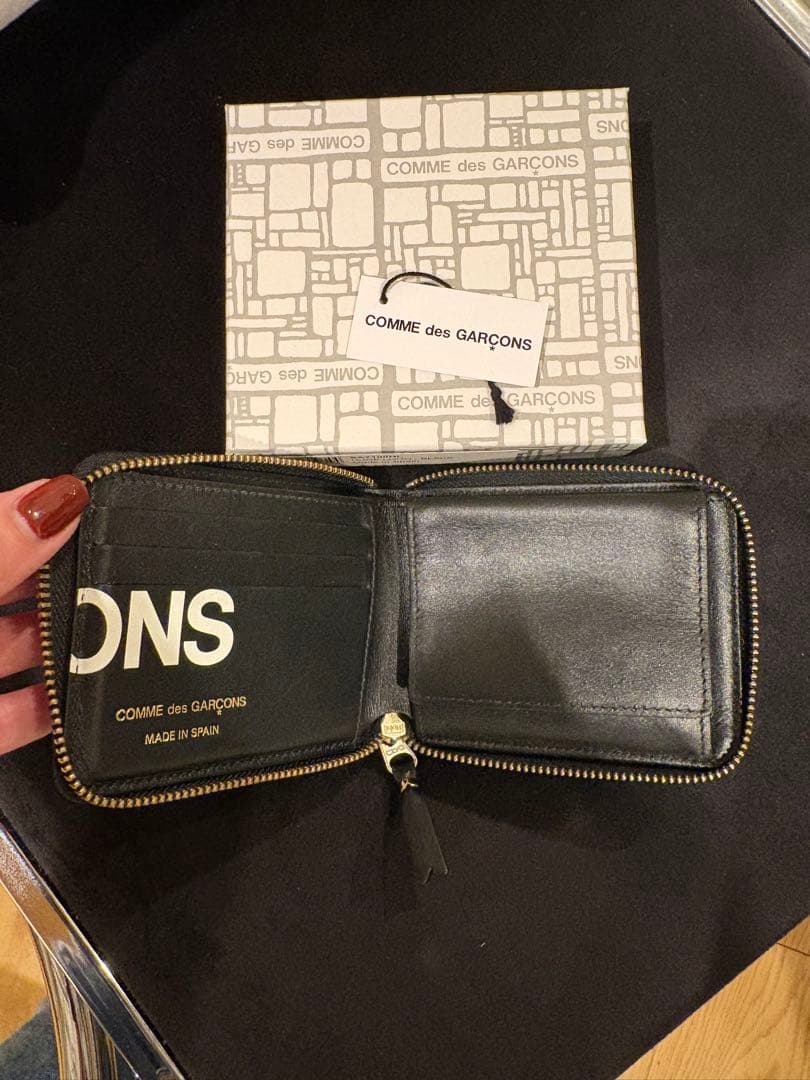 COMME des GARÇONS ブラックケース