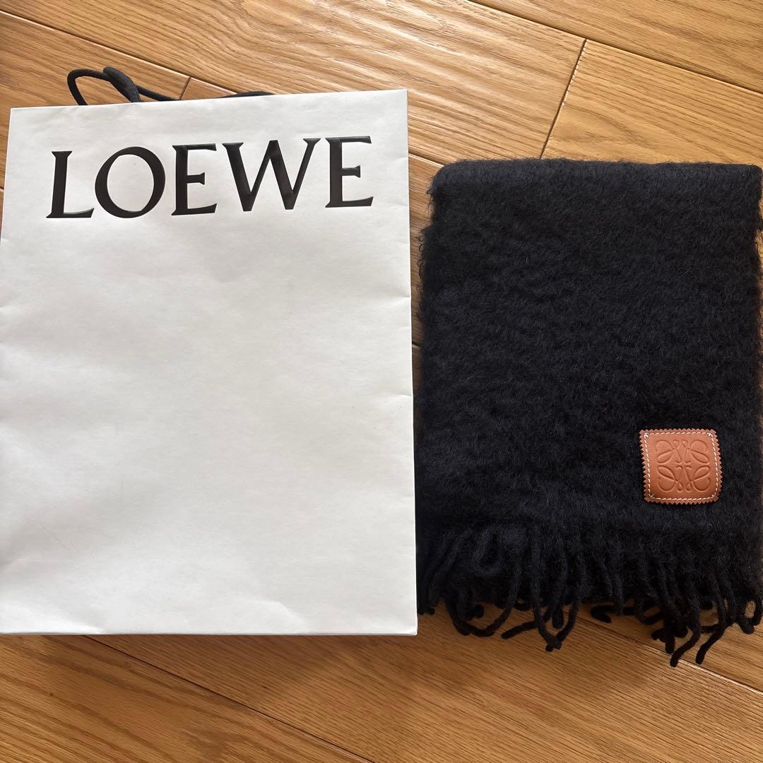 LOEWE ブラック マフラー ウール