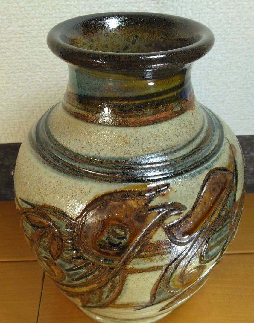 人間国宝 金城次郎 海老魚紋花瓶 栞 共箱 壺屋焼 壷屋焼 やちむん 上作花瓶