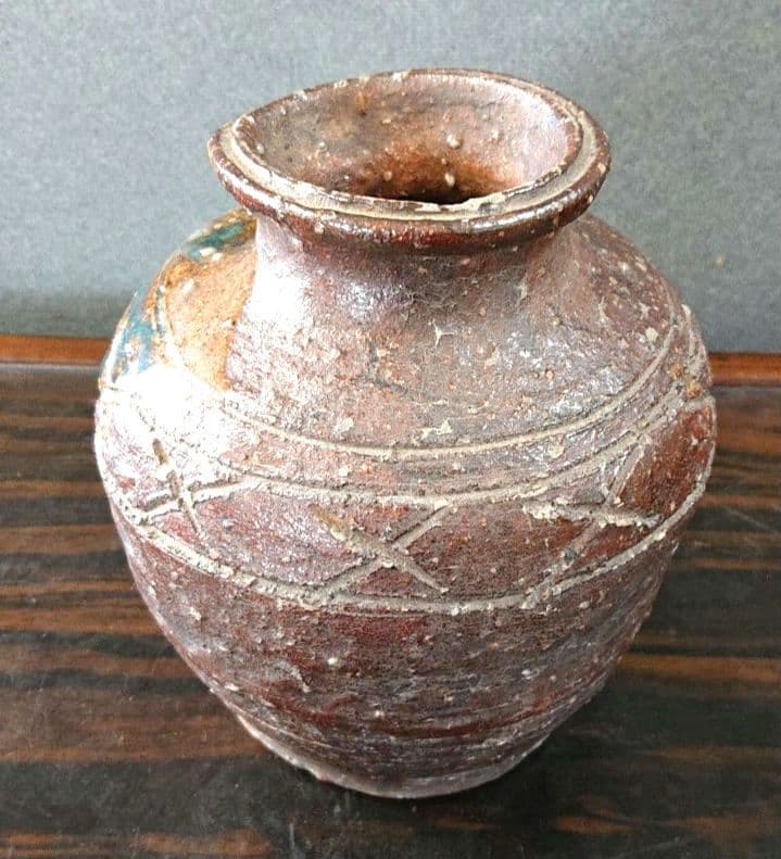 古伊賀の壺、花入