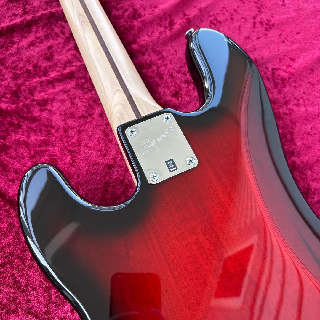 美品 メンテ済 Squier Standard PRECISION BASS