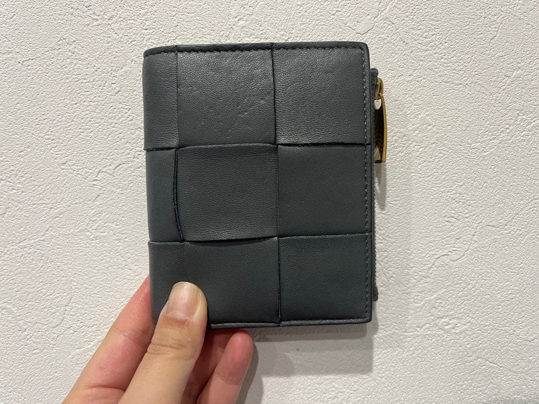 ボッテガヴェネタ　カセット　スモール　二つ折り財布　グレー