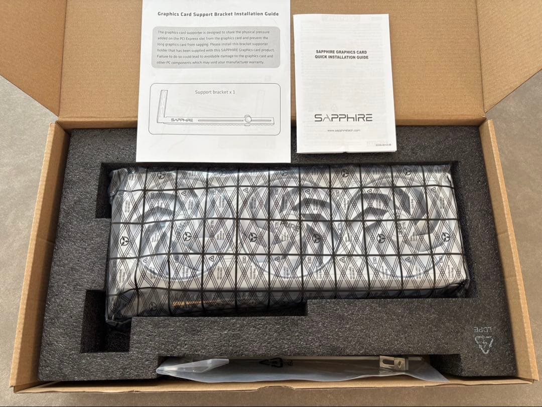 グラフィックボード・グラボ・ビデオカード Sapphire Radeon RX7800XT 16GB PURE