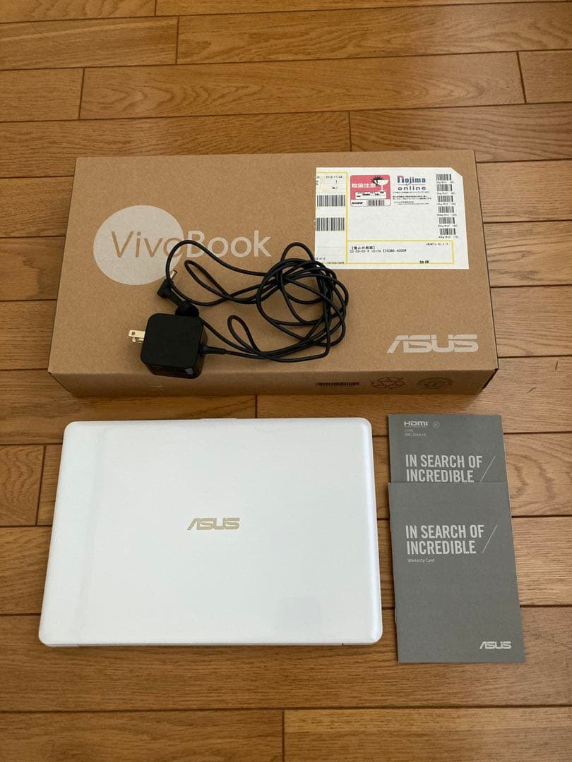 ASUSのノートパソコン