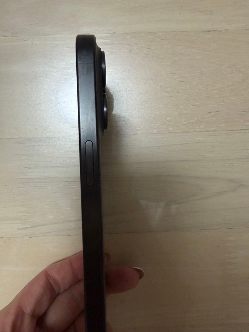 Apple iPhone 15Pro 256GB ブラックチタニウム　本体