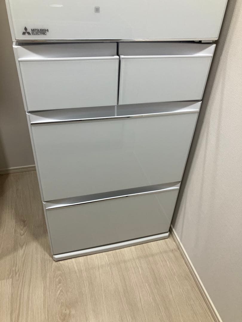 【美品】三菱電機 省エネ 4ドア冷蔵庫 ホワイト