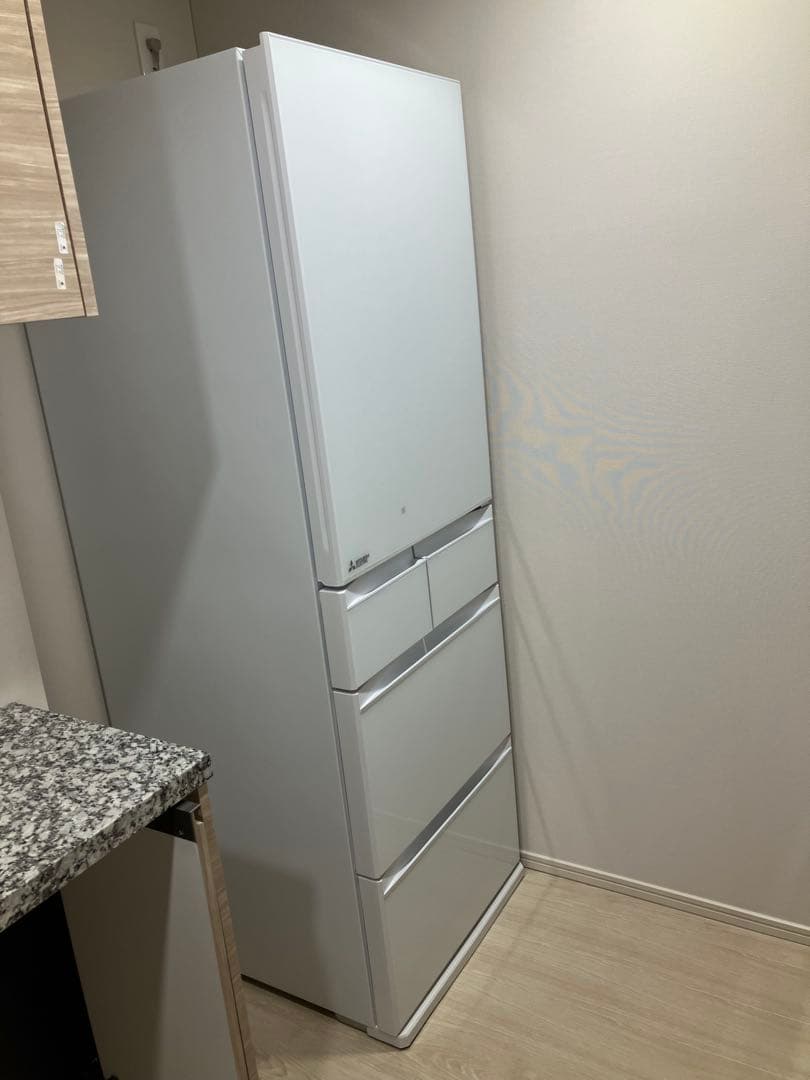 【美品】三菱電機 省エネ 4ドア冷蔵庫 ホワイト