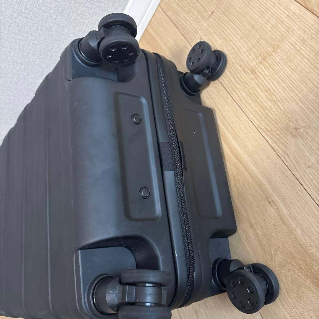 【無印良品】バーを自由に調節できる ハードキャリーケース 36L ブラック 鍵2