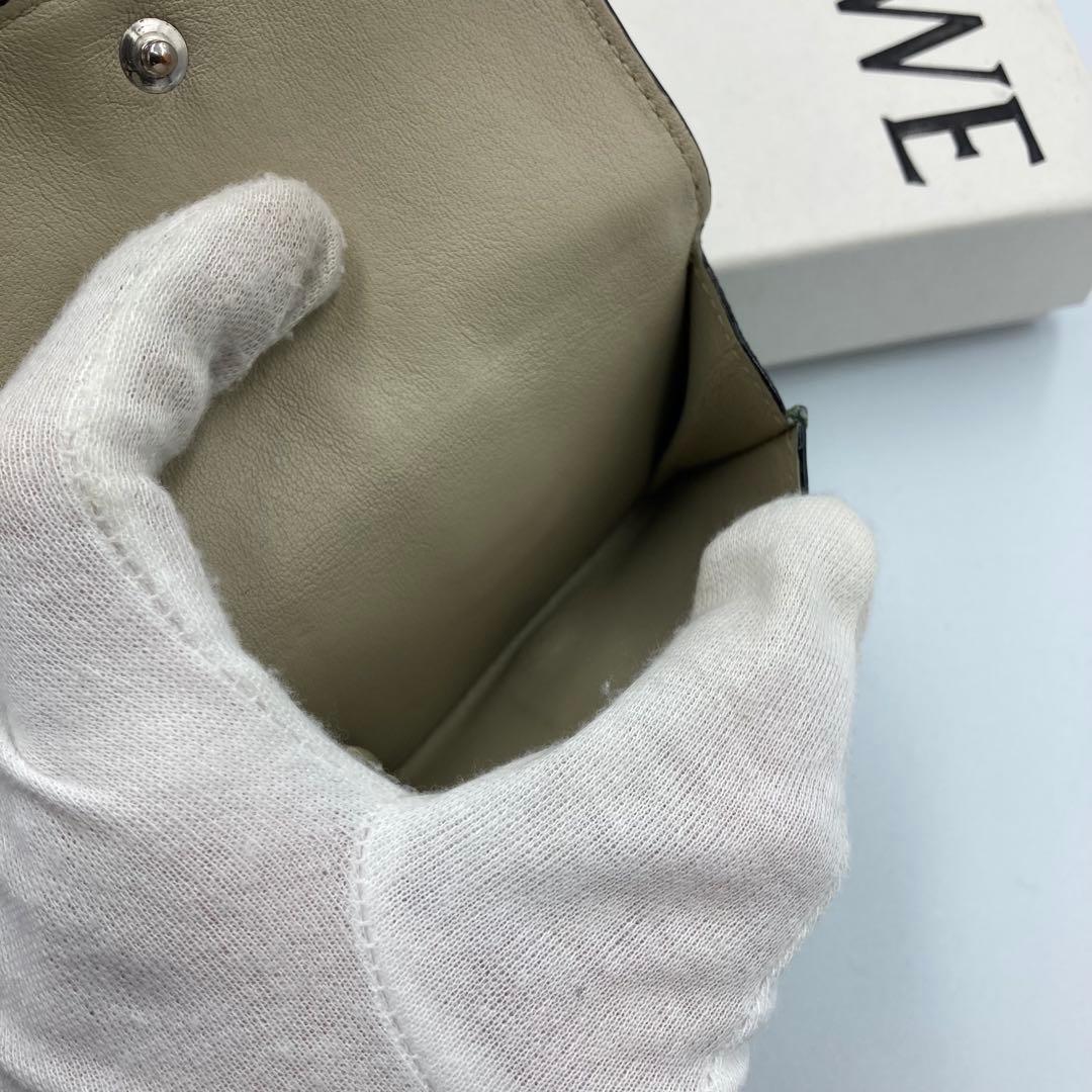 ！極美品！　ロエベ　折り財布　コンパクト　レザー　12A