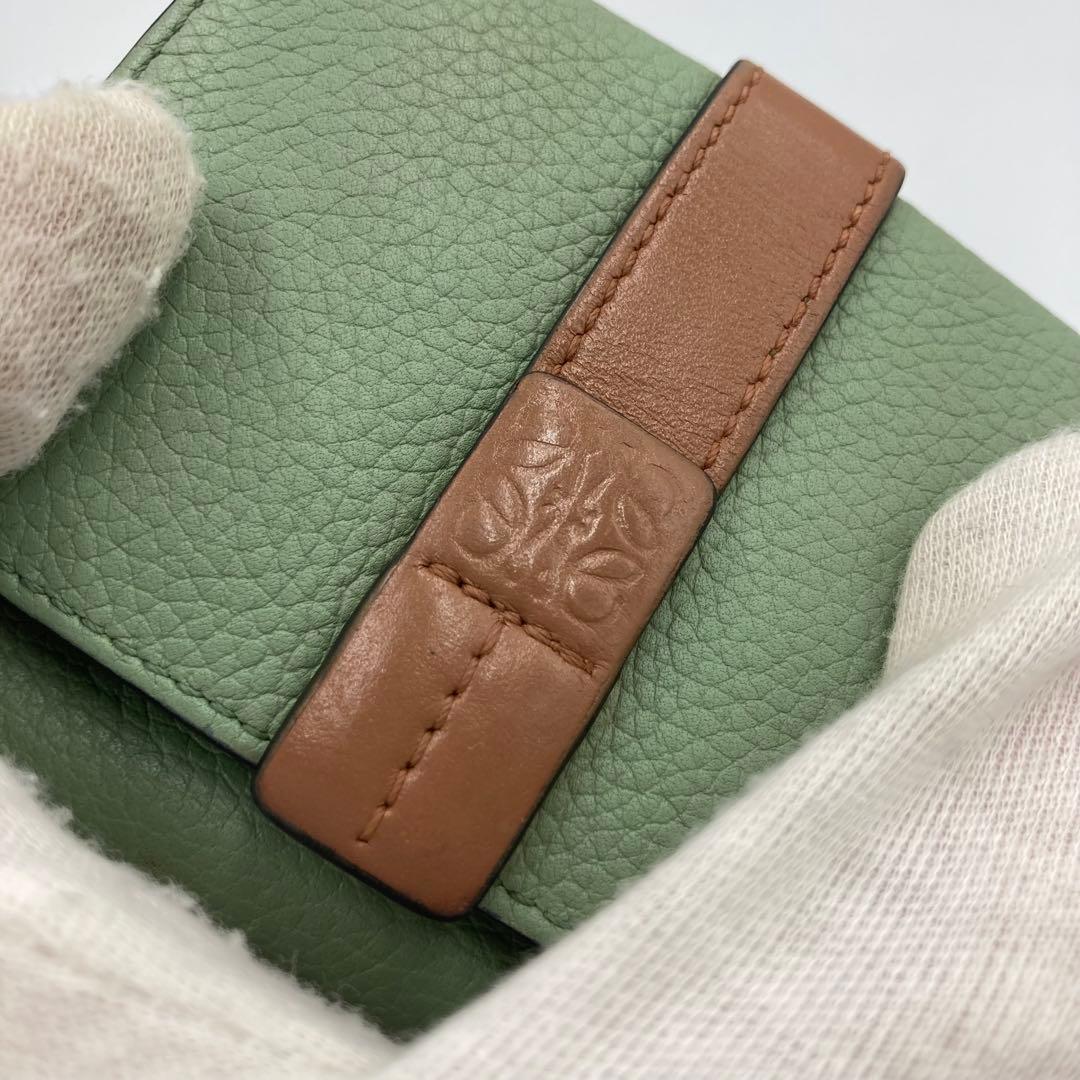 ！極美品！　ロエベ　折り財布　コンパクト　レザー　12A