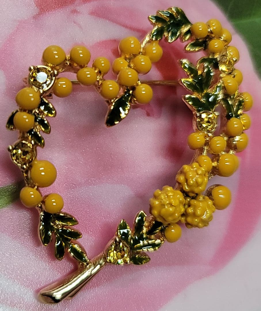 ★ヴァンドームブティック　ミモザブローチ　ハートリース★