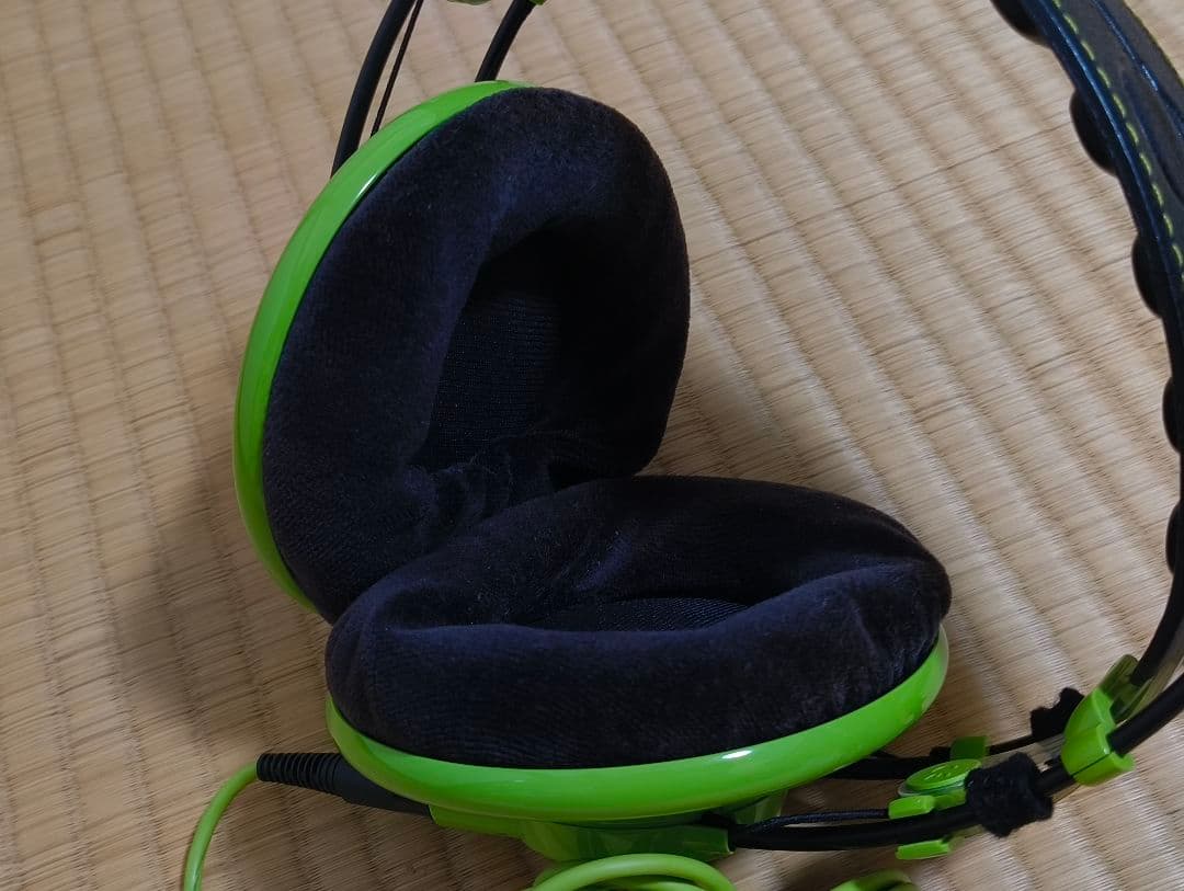 AKG Q701 ヘッドホン(グリーン)