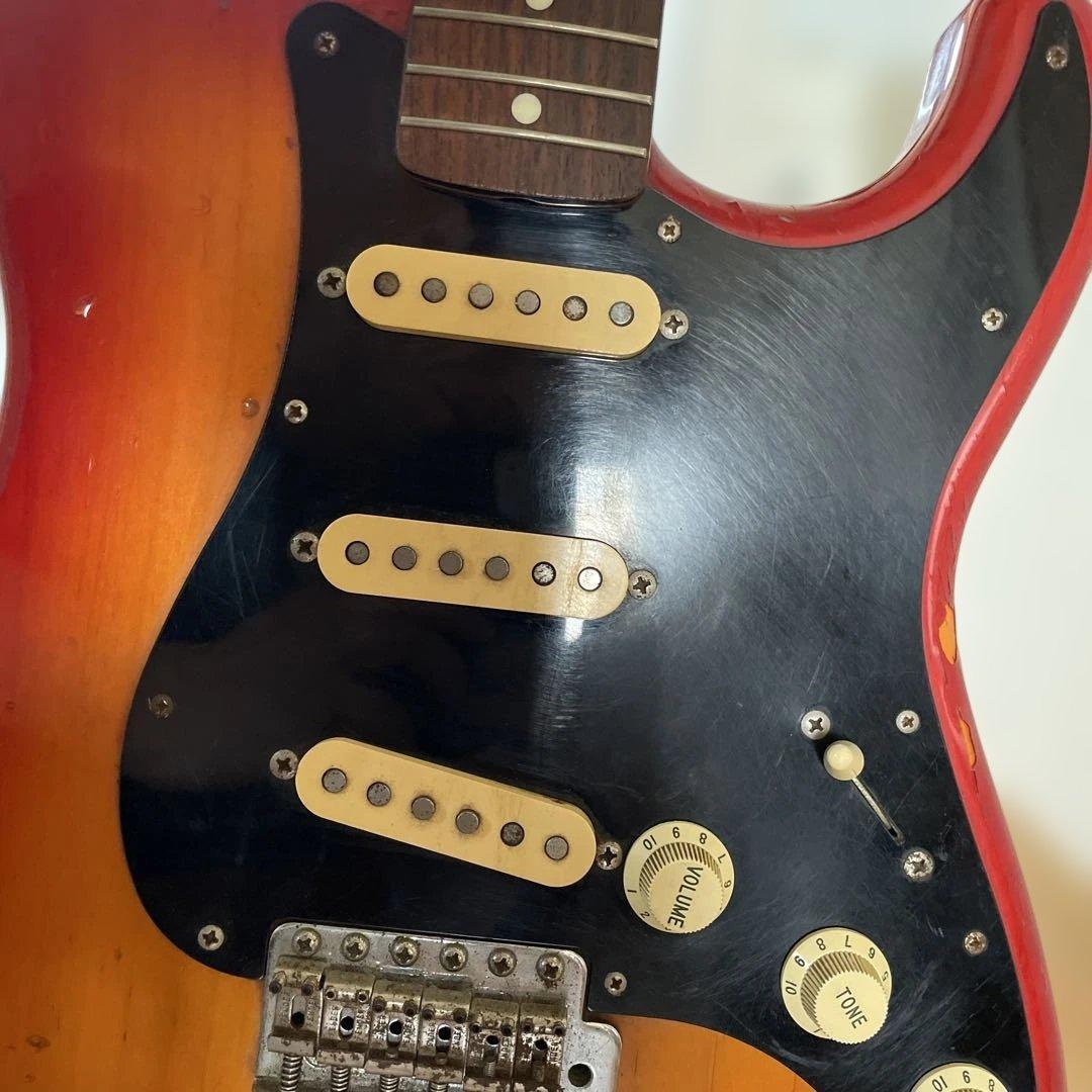 Fender Japan Stratocaster Eシリアル　赤サンバースト