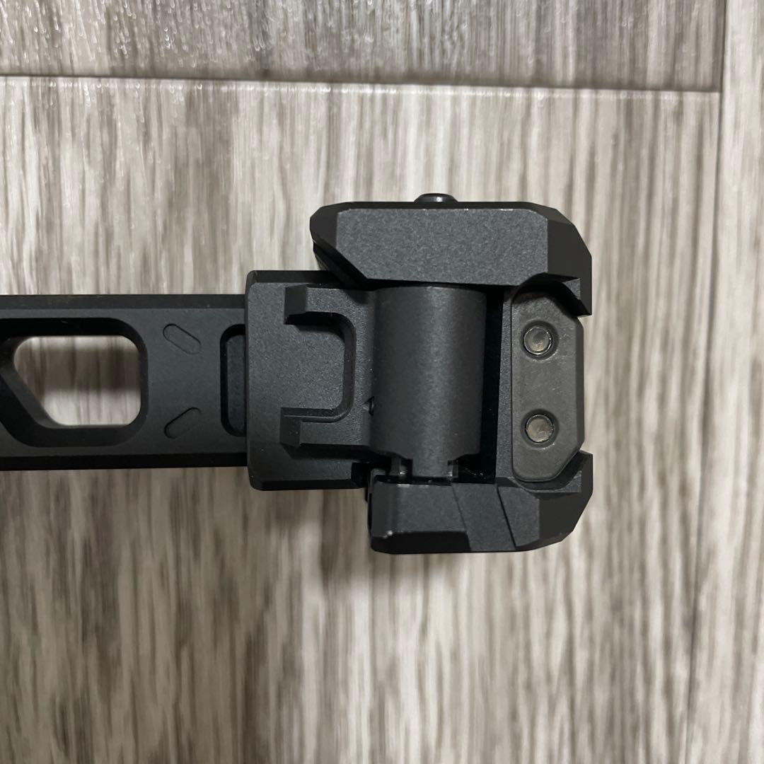 実物 STRIKE INDUSTRIES フォールディングストック ストライク